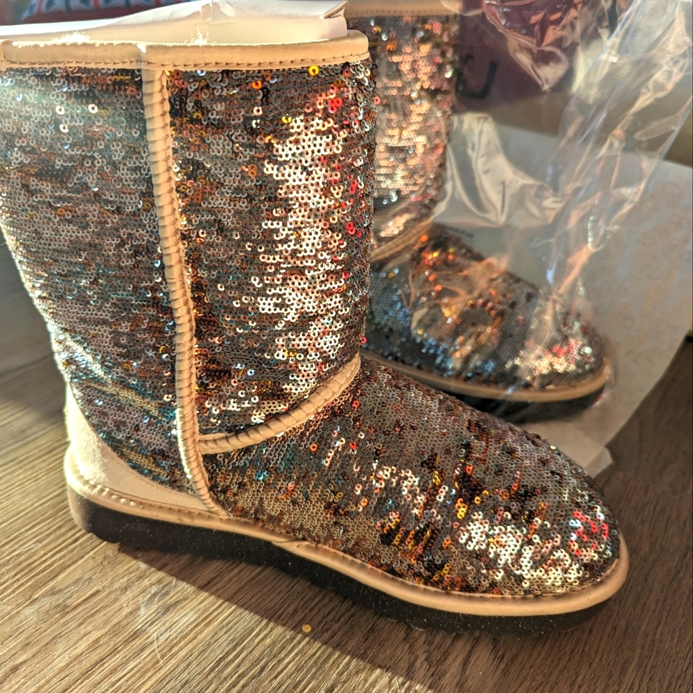 UGG Classic Short Sparkles